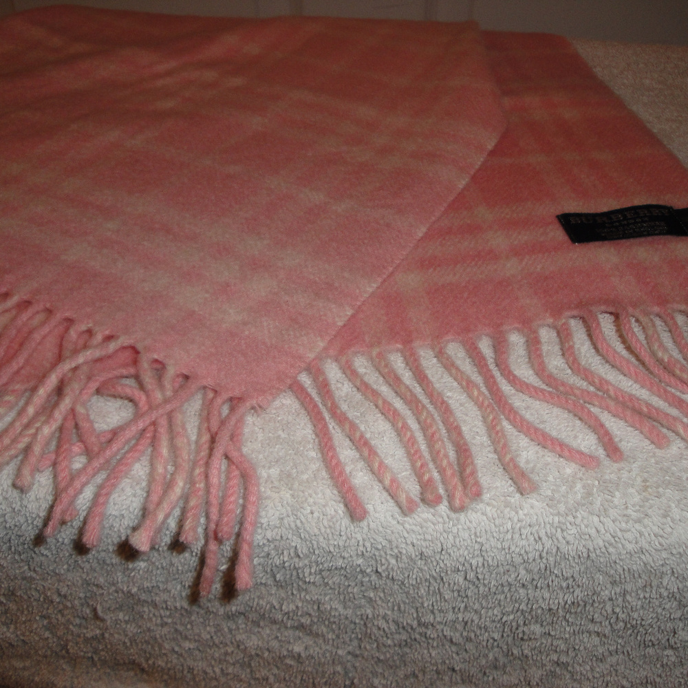 Burberry Scarf - Picture 3 of 3